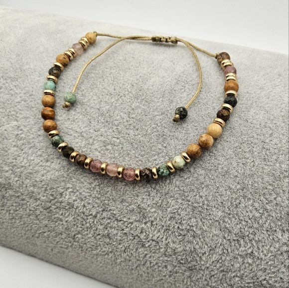 Elegant Natural Stone Beaded Bracelet with Gold Plated Accents